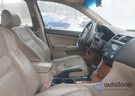 2005 Honda Accord 2.4 Ex из США, поврежденный, VIN 1HGCM56875A020289